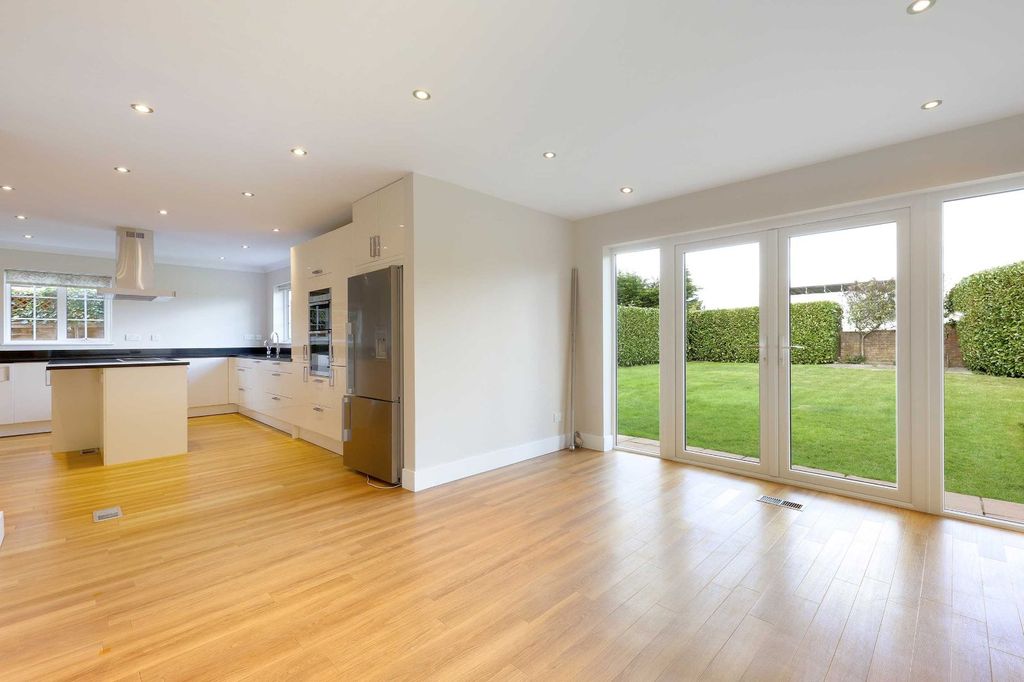 Property photo 2 of 17 Picture No. 08