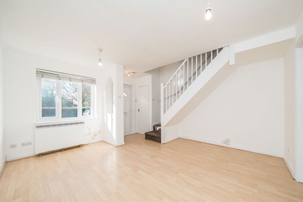 Property photo 2 of 6