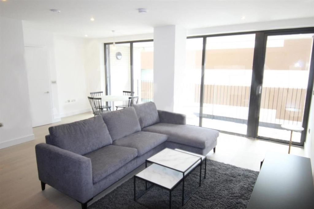 Property photo 3 of 8 Open Plan