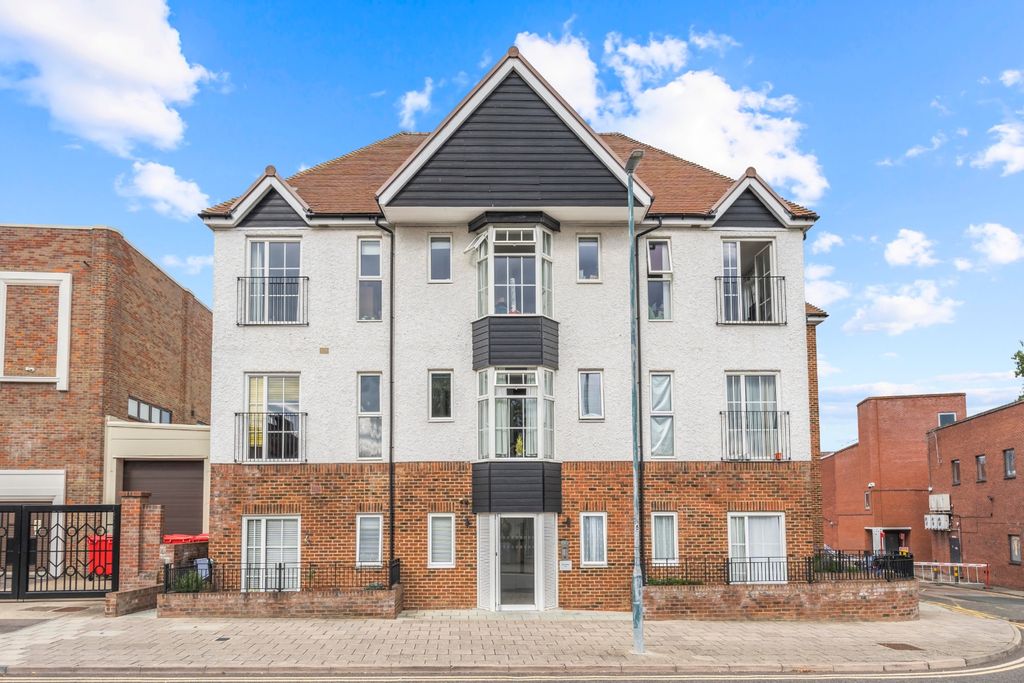 Property photo 1 of 14 5587973