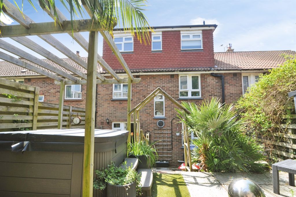 Property photo 1 of 22