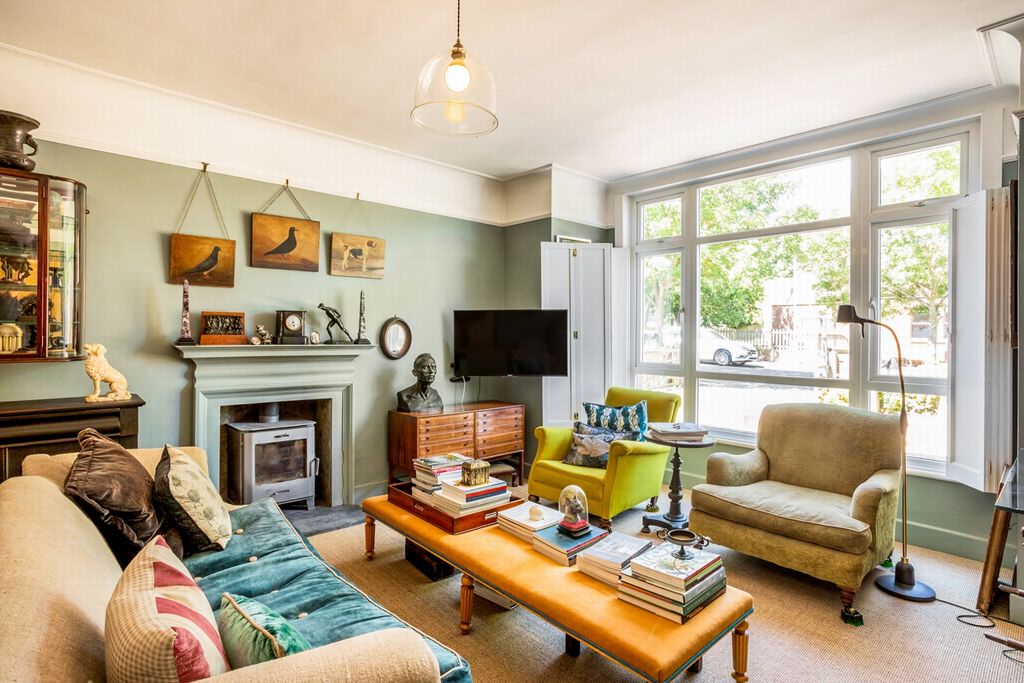 Property photo 3 of 33 Sitting Room