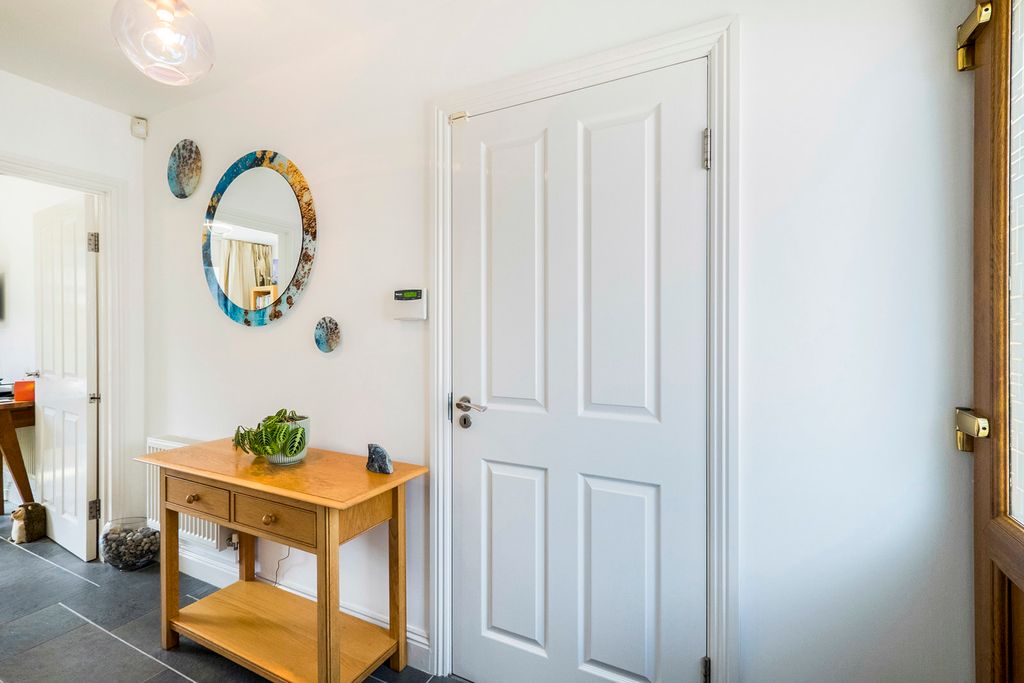 Property photo 2 of 20 Pbox-Img.Jpg