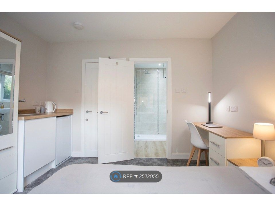 Property photo 2 of 12 Room B