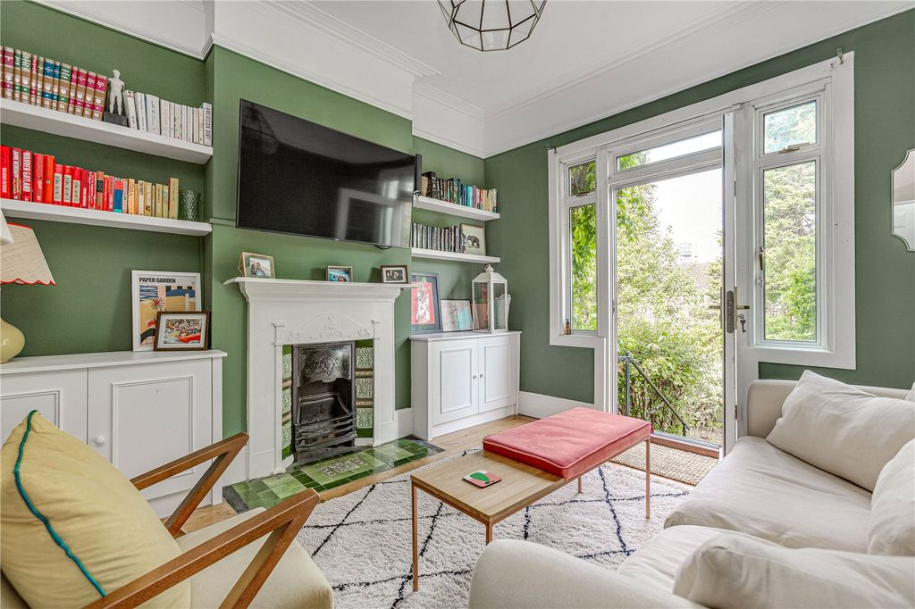 Property photo 1 of 10