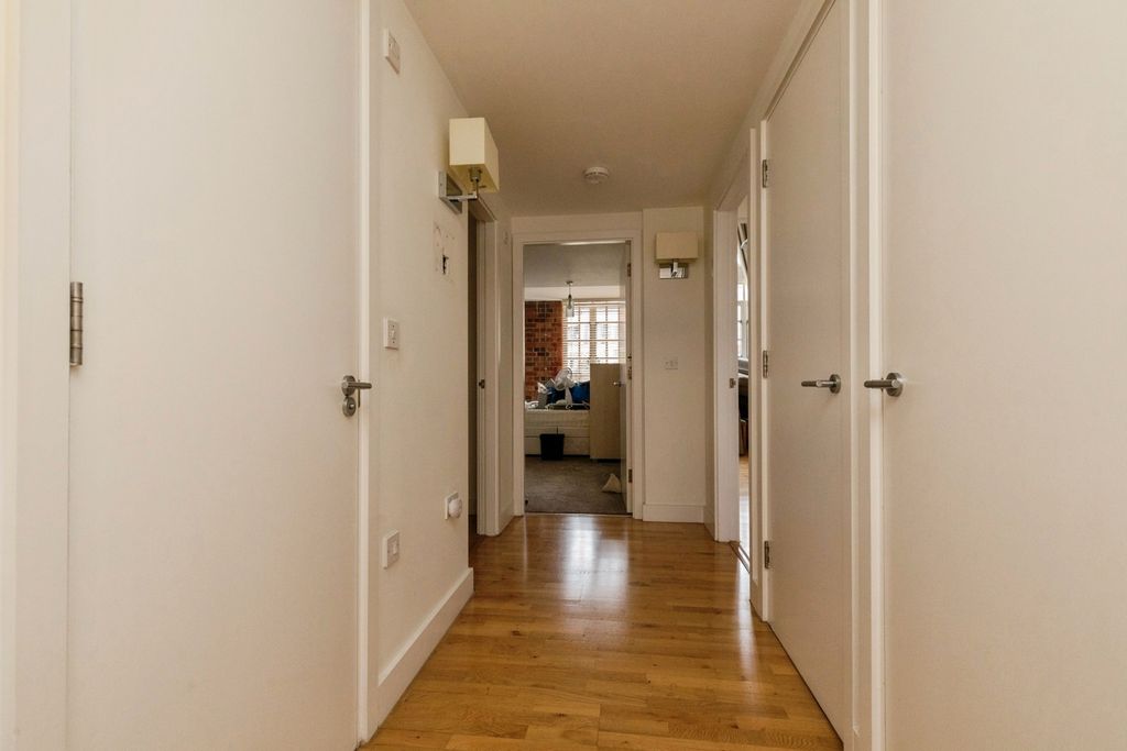 Property photo 3 of 16 Pbox-Img.Jpg