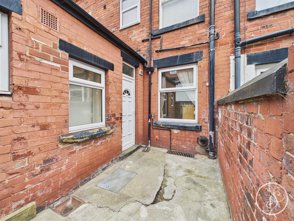 Property photo 1 of 18 Cam02071G0-Pr0994-Still018.Jpg