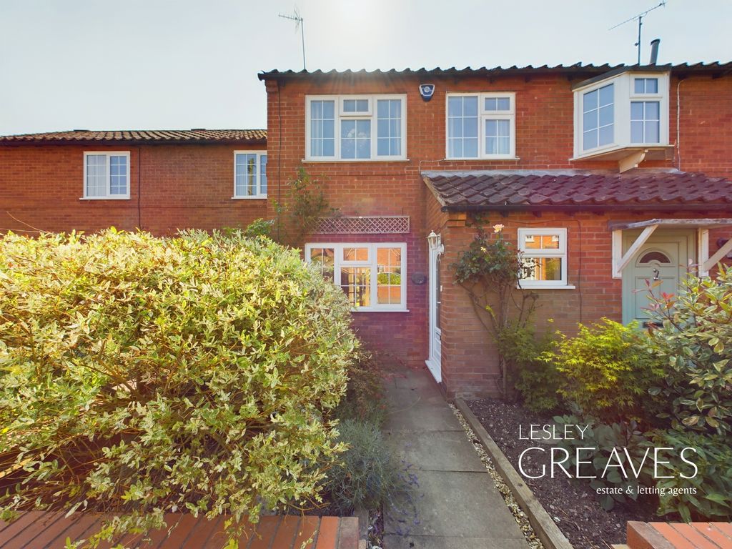 Property photo 1 of 18 External
