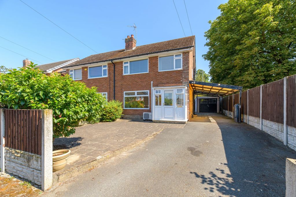 Property photo 1 of 18