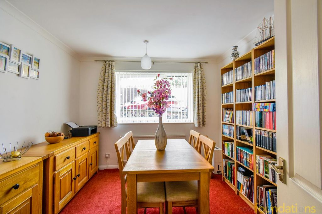 Property photo 3 of 18