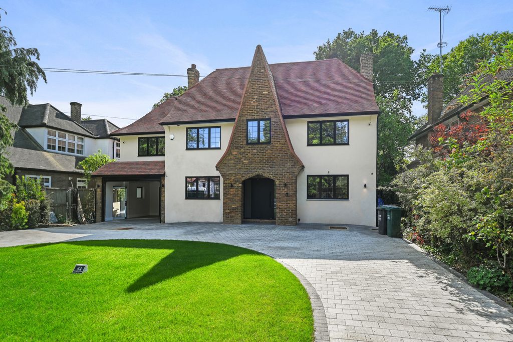Property photo 1 of 28