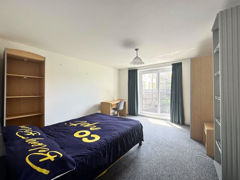 Property photo 3 of 7 Photo 8