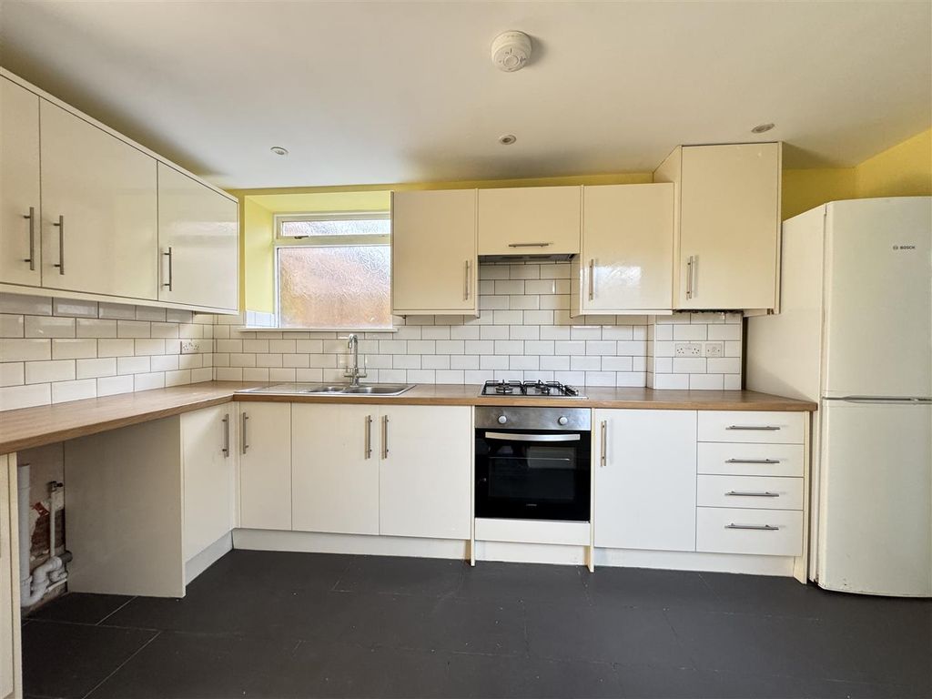 Property photo 3 of 9 Img_1023.Jpg