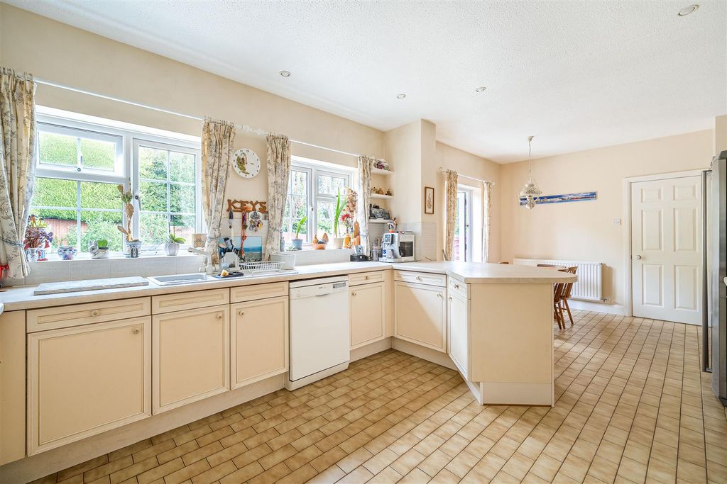 Property photo 3 of 21 1511015 (7).Jpg