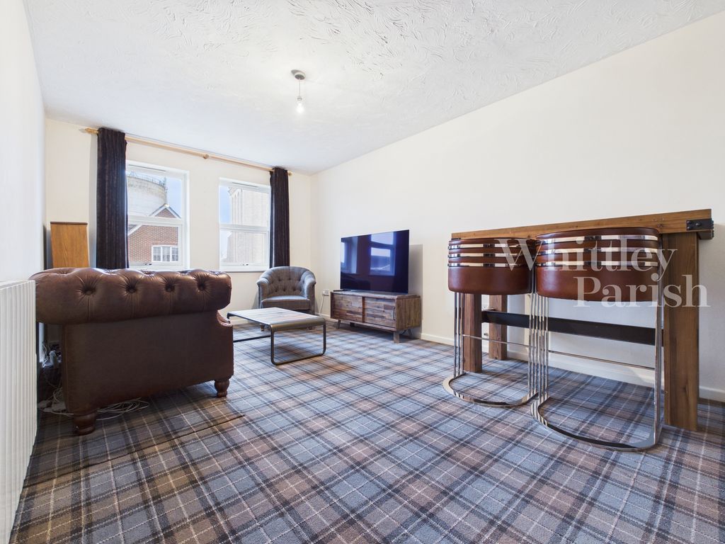 Property photo 3 of 14 Cam04332G0-Pr0614-Still017