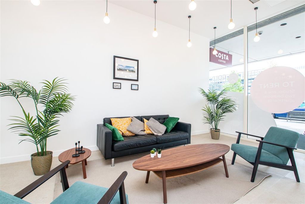 Property photo 3 of 21 Signage Core c_7.Jpg