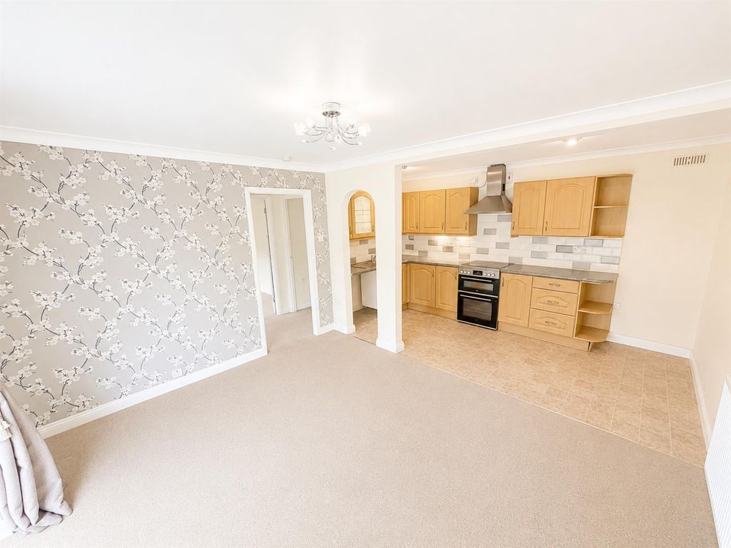 Property photo 3 of 7