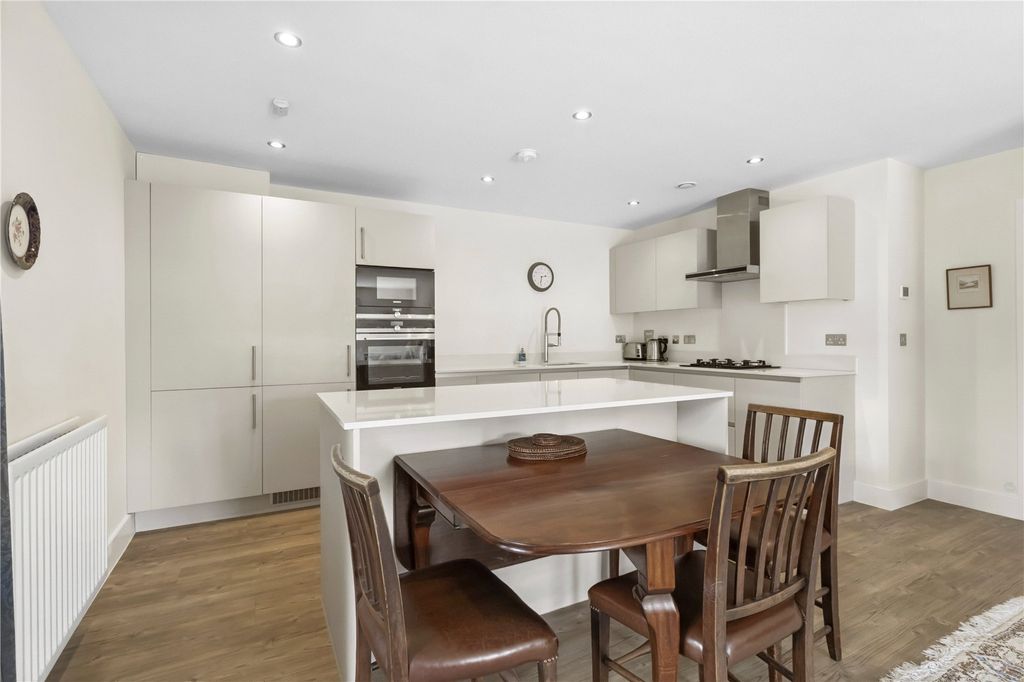 Property photo 3 of 15 Kitchen/Dining Room