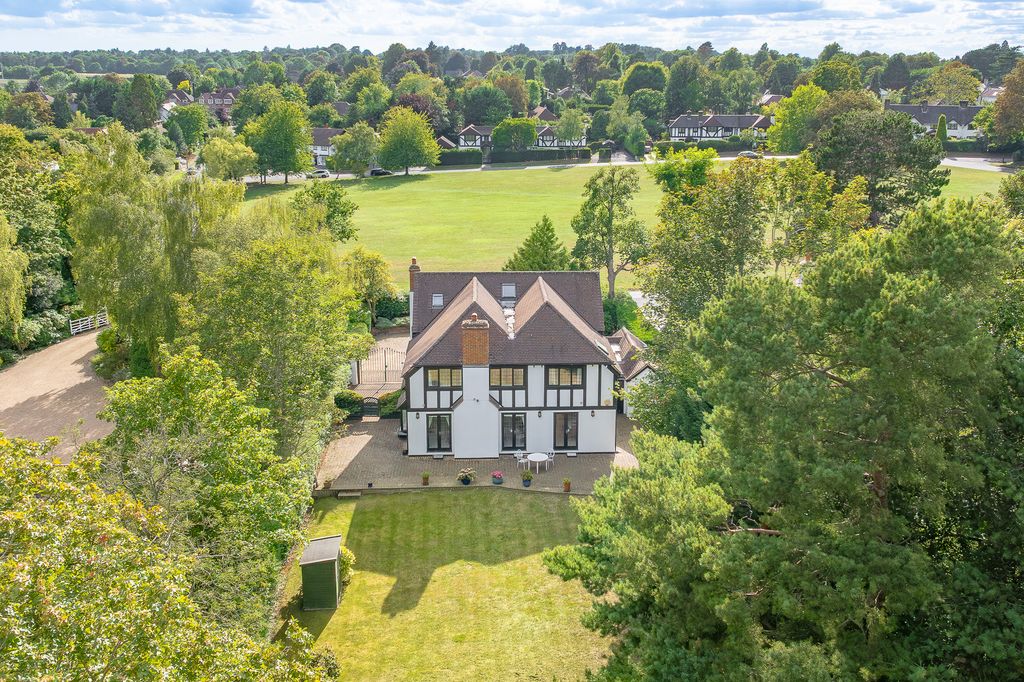 Property photo 1 of 26