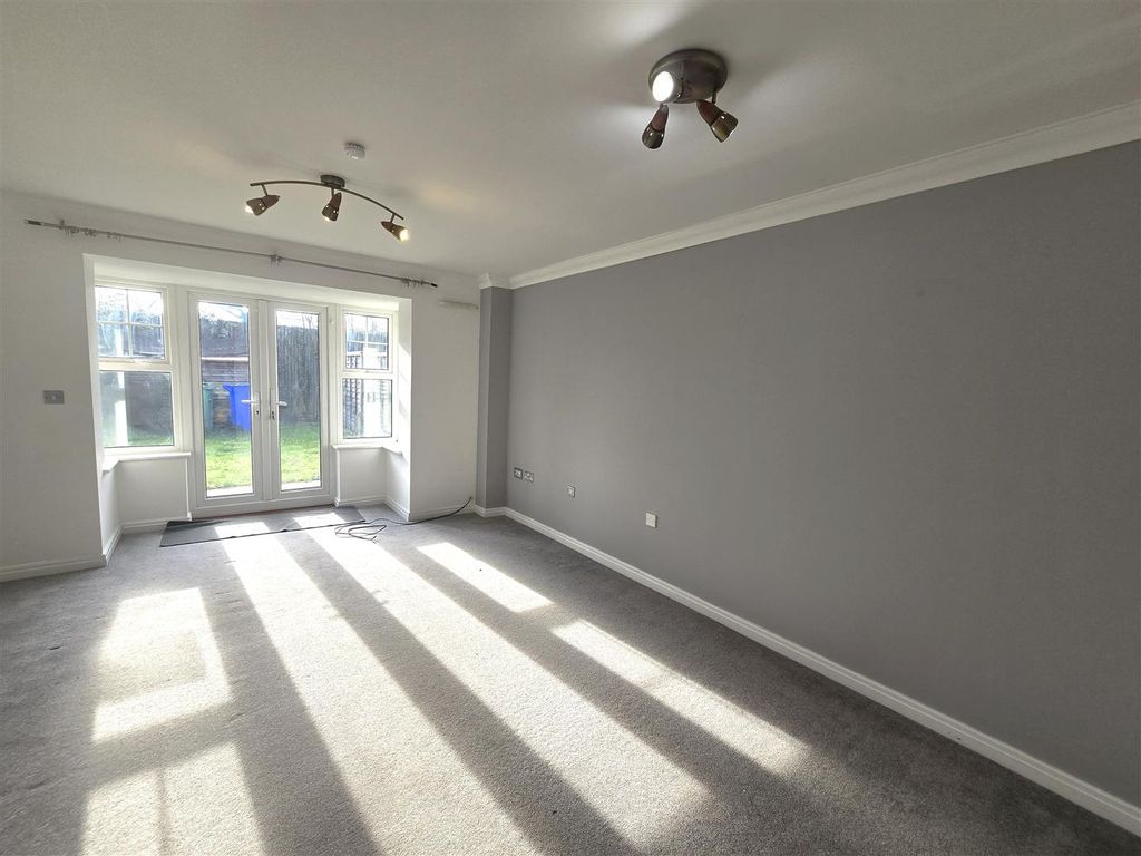 Property photo 2 of 14 1000115953.Jpg