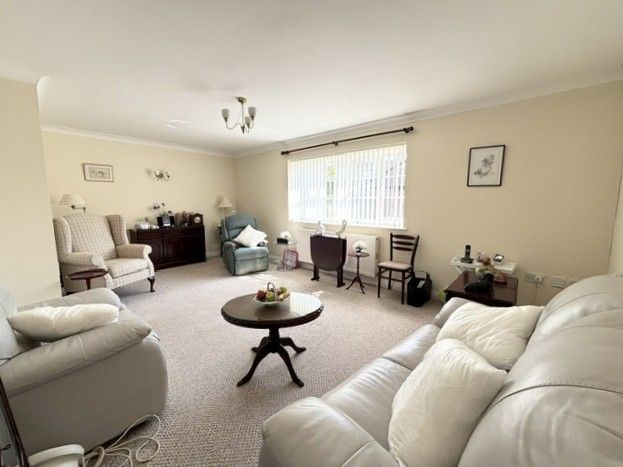 Property photo 3 of 9 Living Room