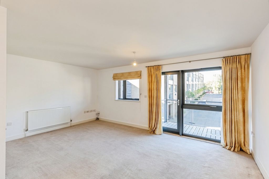 Property photo 3 of 18 Pbox-Img.Jpg