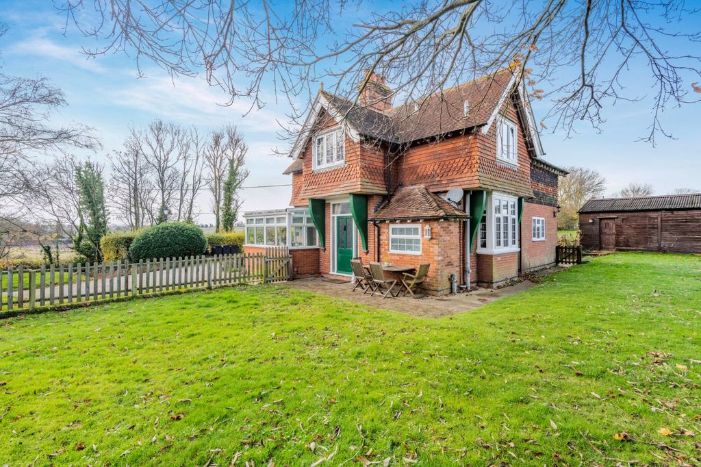 Property photo 1 of 23 Gardener's Cottage