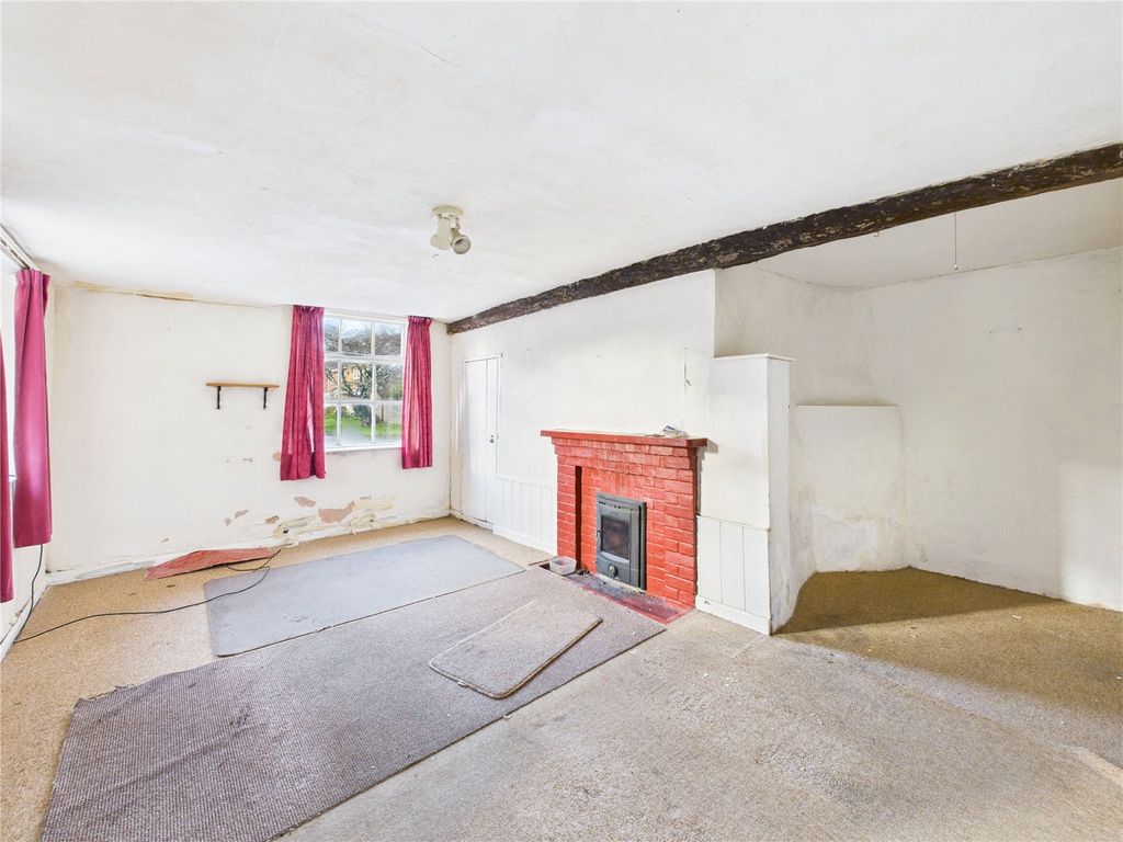 Property photo 2 of 11 Picture No. 28