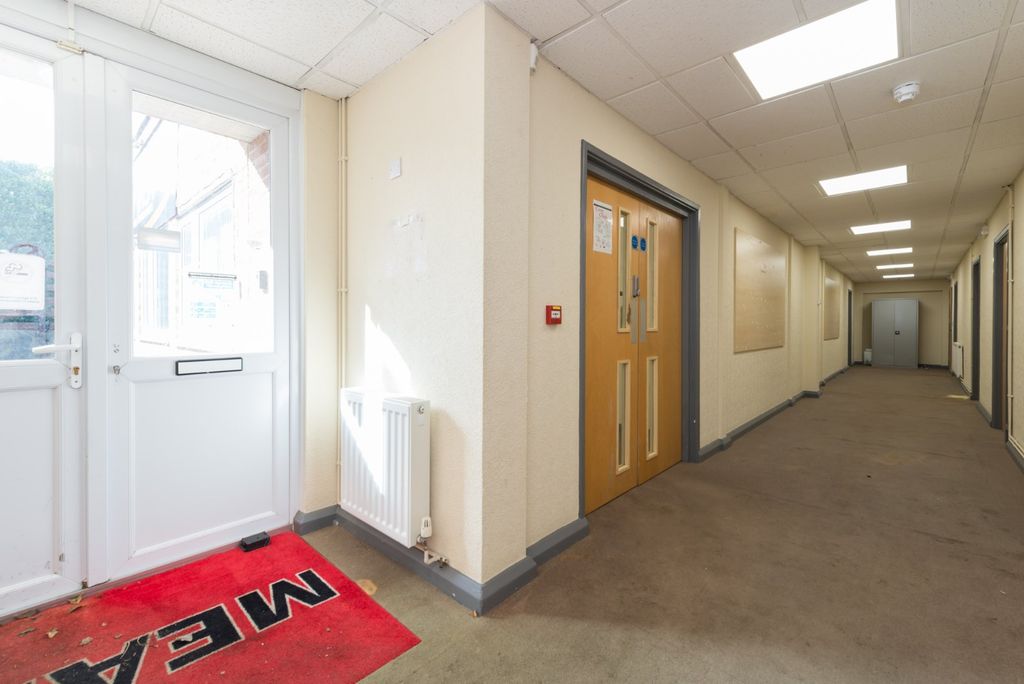 Property photo 3 of 17 Picture No. 05