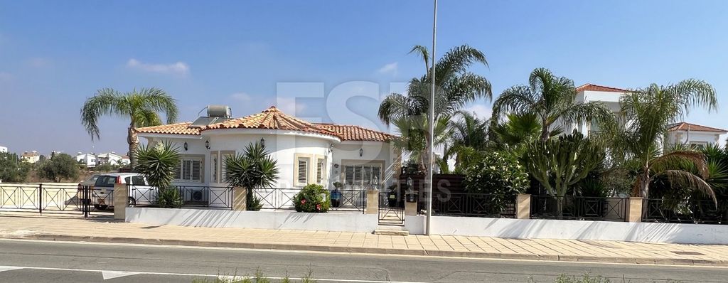 Property photo 2 of 36