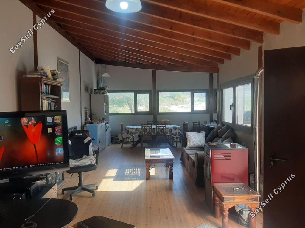 Property photo 2 of 16