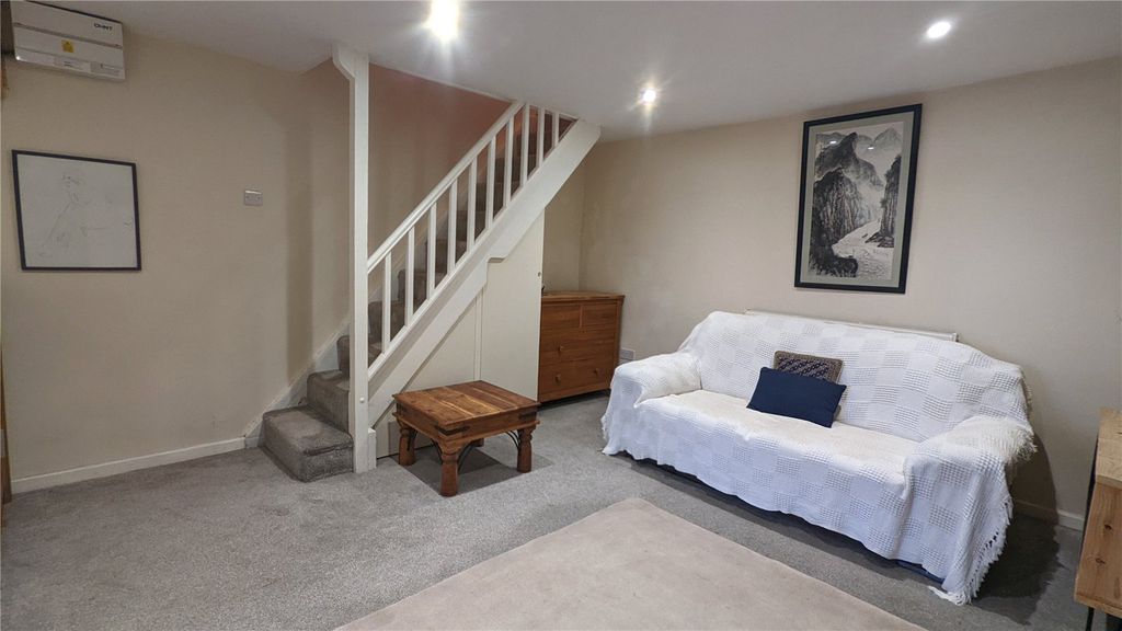 Property photo 3 of 26 Picture No. 29
