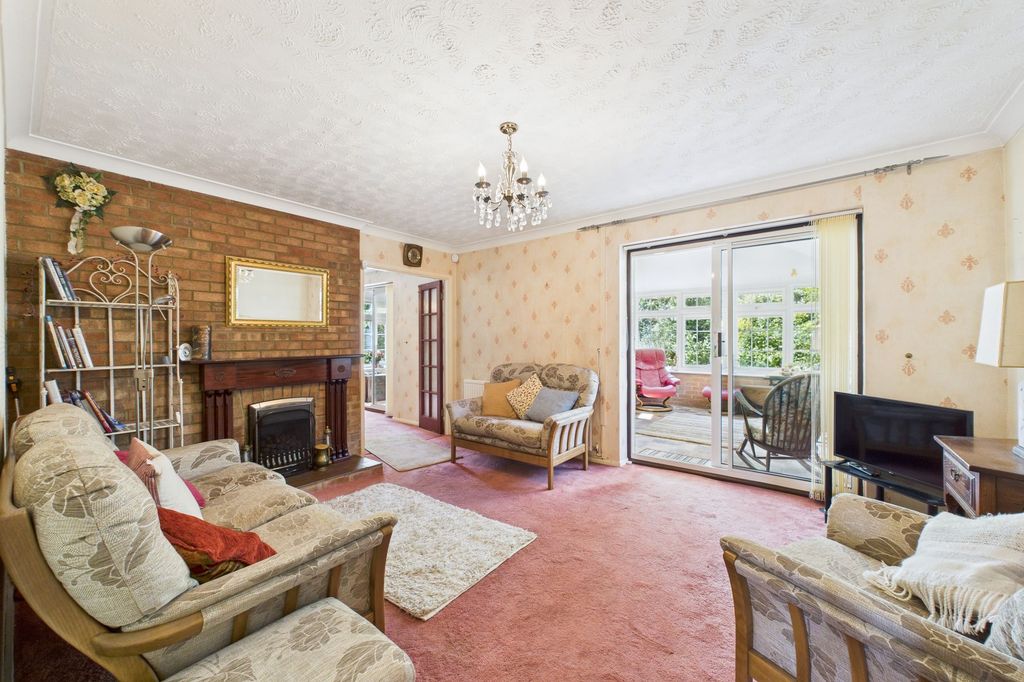Property photo 2 of 19