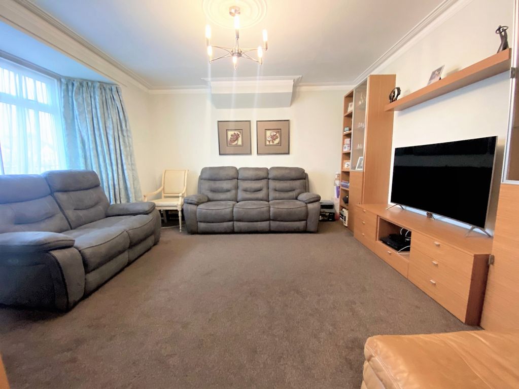 Property photo 3 of 30 Gallery