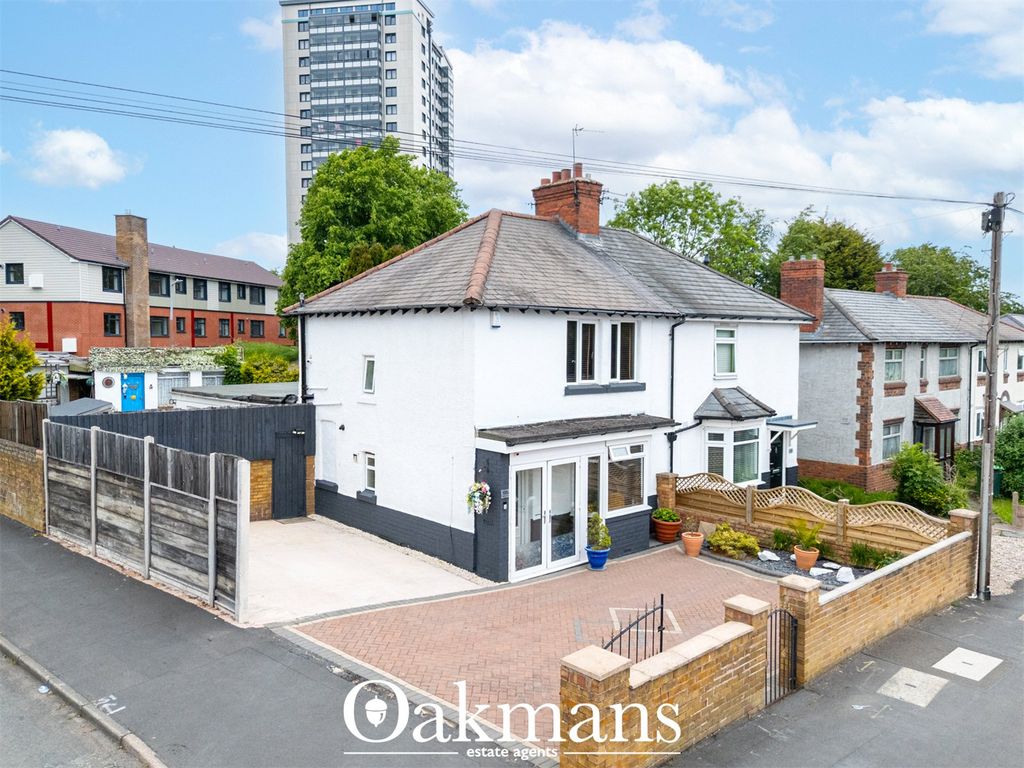 Property photo 1 of 36 Picture No. 04