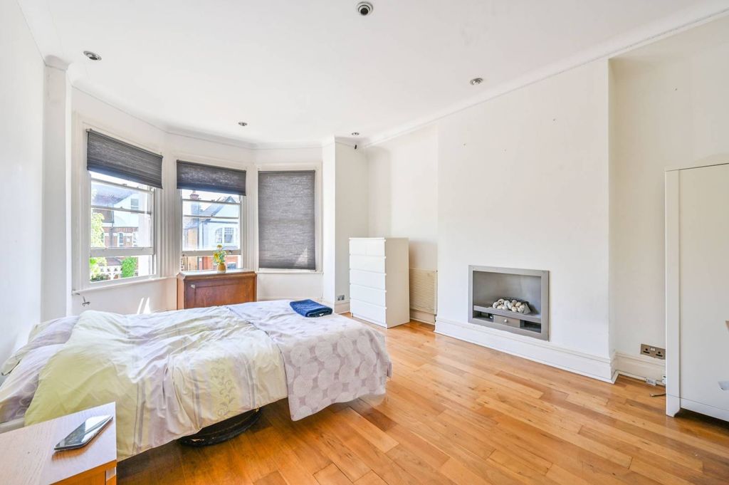 Property photo 1 of 22