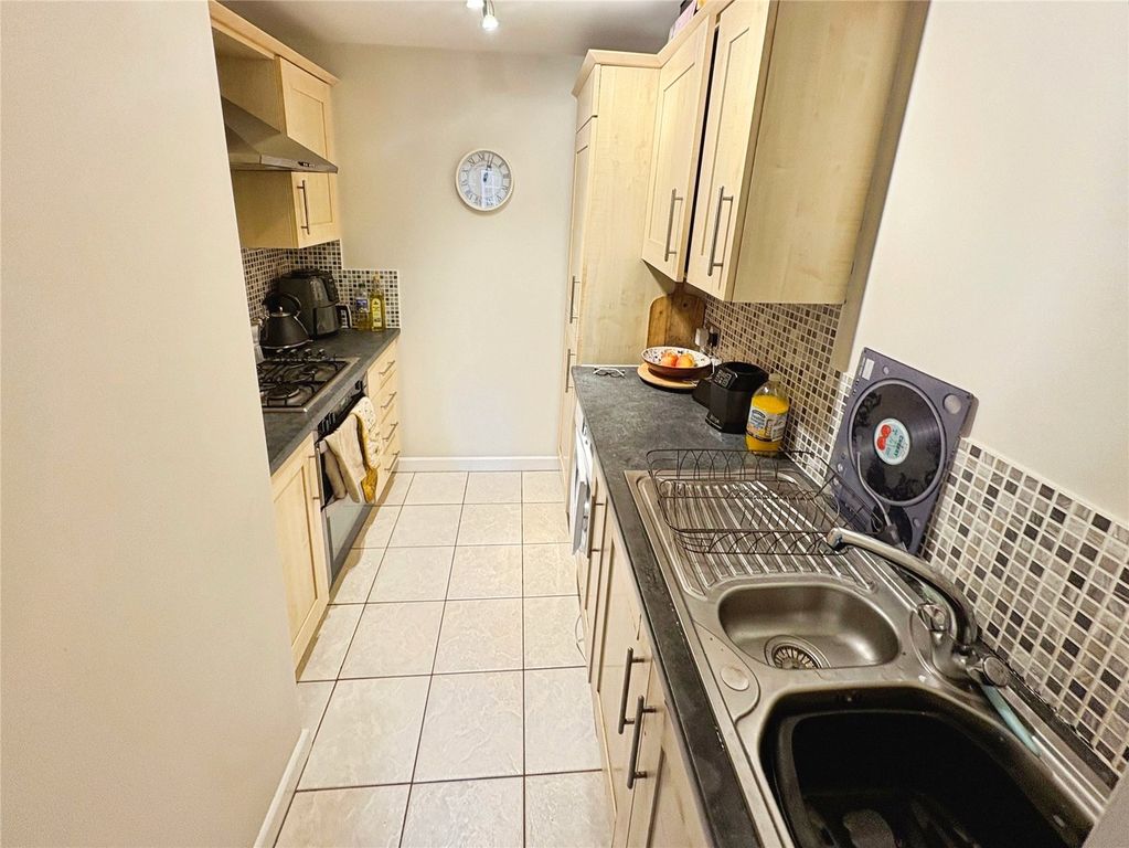 Property photo 2 of 4 Kitchen