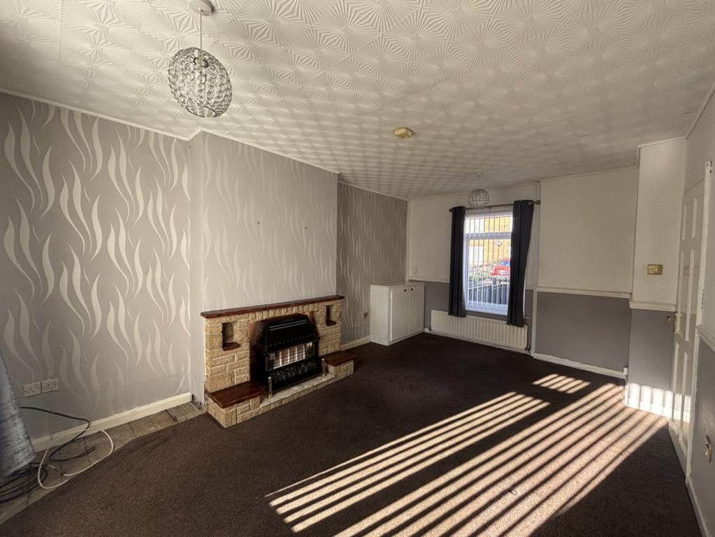 Property photo 2 of 9 Lounge