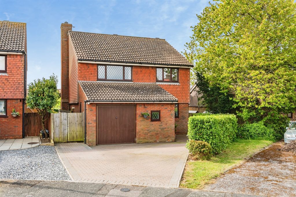 Property photo 1 of 17
