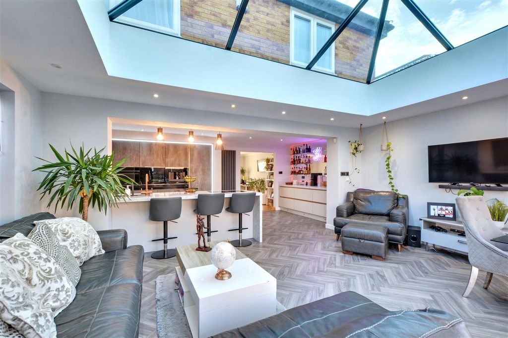 Property photo 2 of 23 Open Plan (6).Jpeg