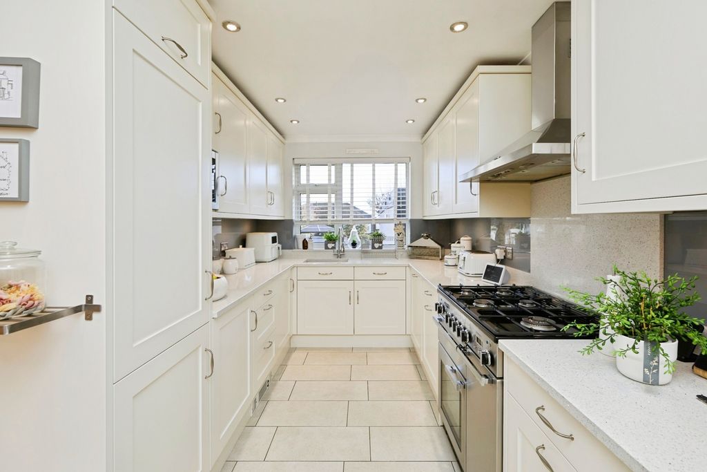 Property photo 3 of 20 Pbox-Img.Jpg