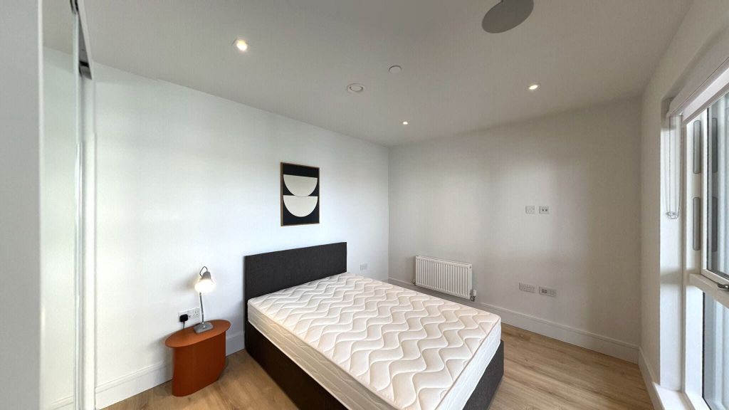 Property photo 3 of 16 Bedroom