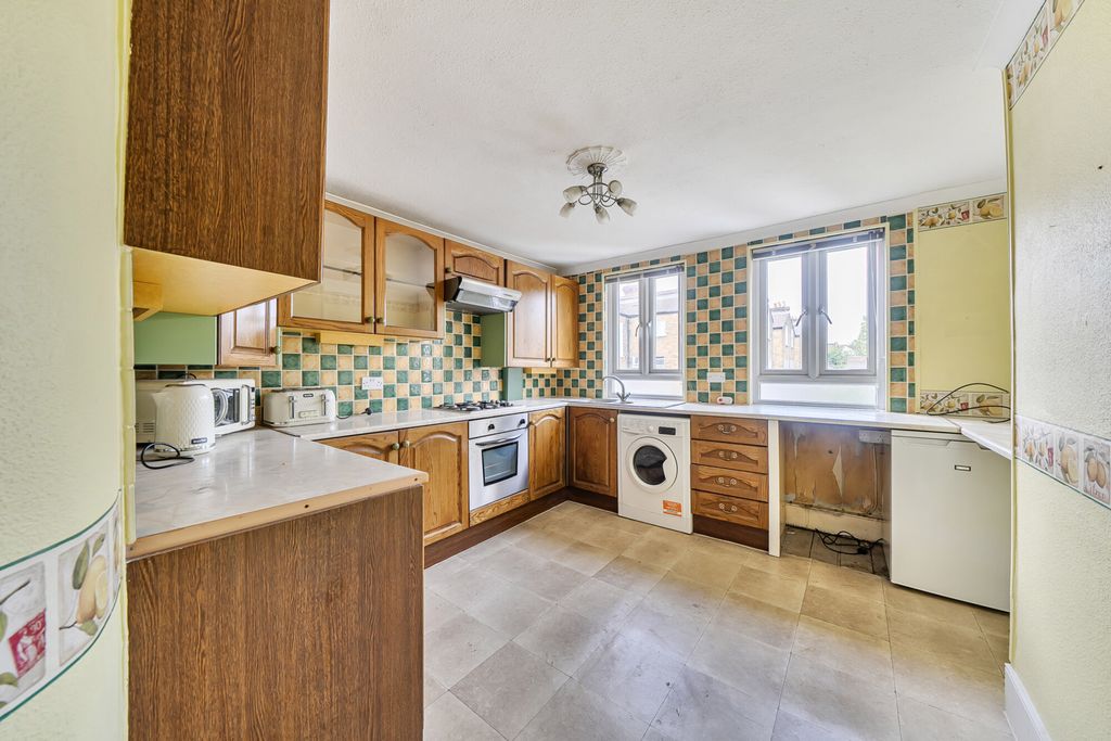 Property photo 3 of 13 1525921-1-6Ab532F...