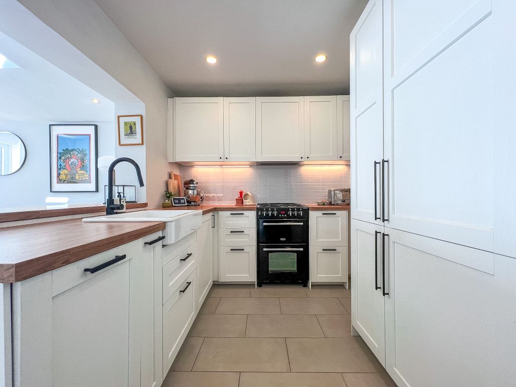 Property photo 2 of 34