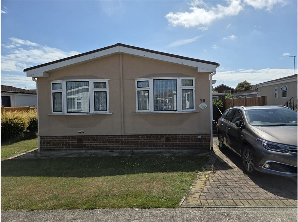 Property photo 1 of 2 Front