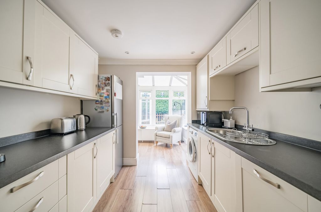 Property photo 2 of 19 1310487-13-685Aa7...