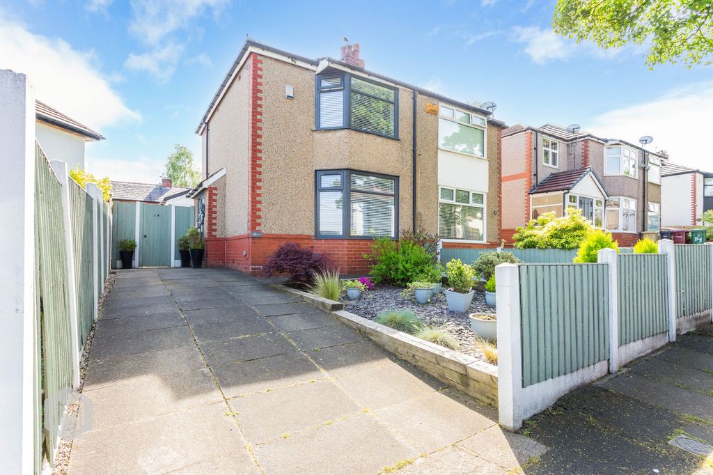 Property photo 1 of 23