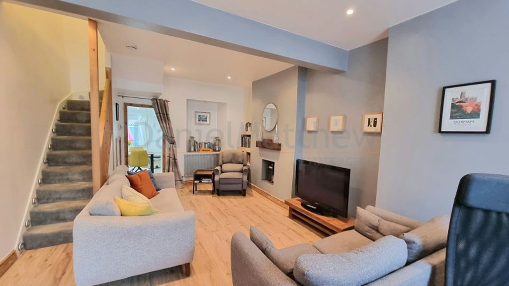 Property photo 2 of 15 Lounge