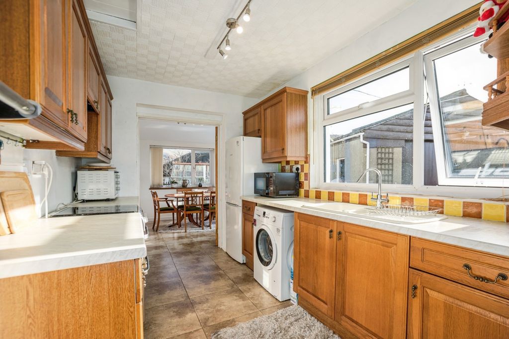 Property photo 3 of 20 Pbox-Img.Jpg