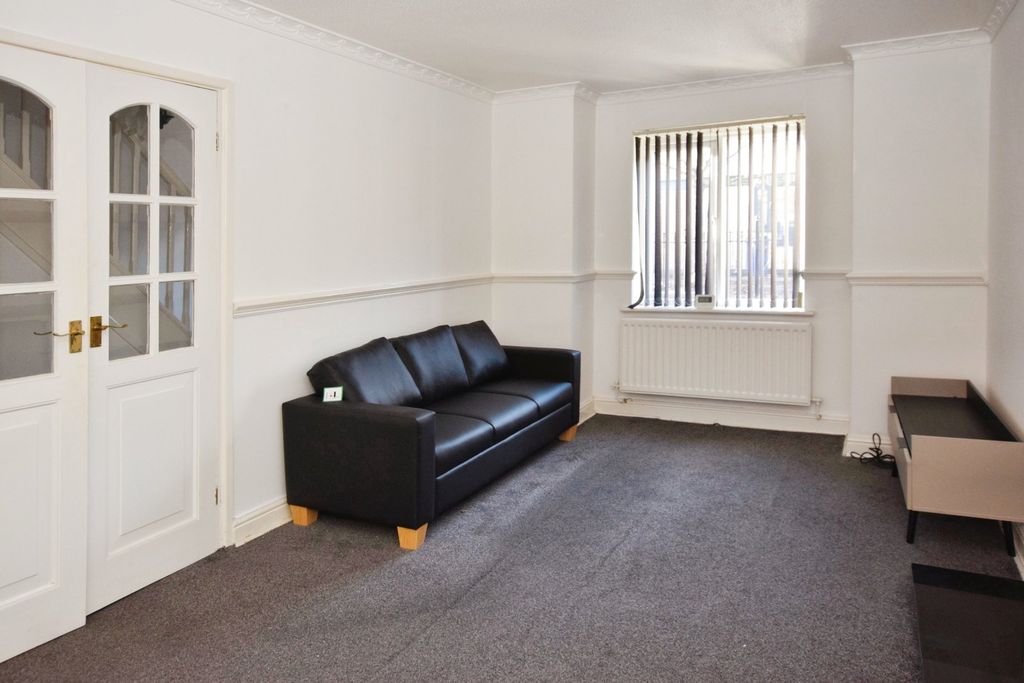 Property photo 2 of 23 Picture No. 28